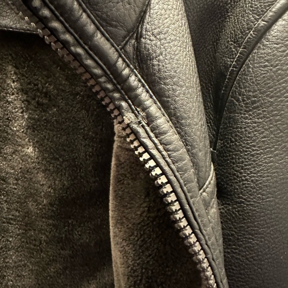 Calvin Klein Men’s black Faux leather faux fur grey jacket size Medium - Picture 14 of 15